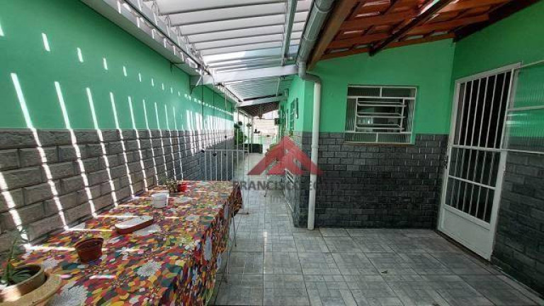 Imagem Casa com 3 Quartos à Venda, 300 m² em Fonseca - Niterói Imagem Casa com 3 Quartos à Venda, 300 m² em Fonseca - Niterói