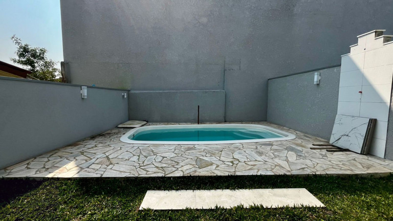 Imagem Sobrado com 2 Quartos à Venda, 120 m² em Balneário Canoas - Pontal Do Paraná