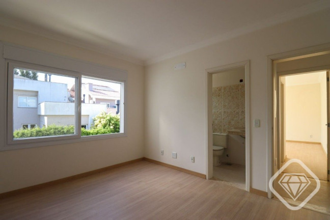 Imagem Casa de Condomínio com 3 Quartos à Venda, em Hípica - Porto Alegre Imagem Casa de Condomínio com 3 Quartos à Venda, em Hípica - Porto Alegre