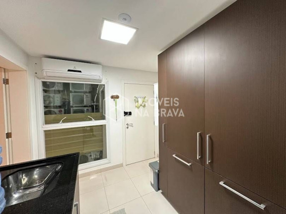 Imagem Apartamento com 4 Quartos para Temporada, 135 m² em Centro - Balneário Camboriú