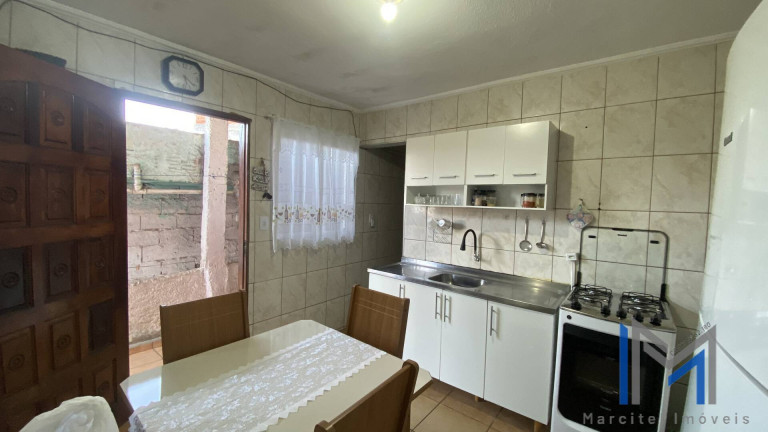 Imagem Casa com 4 Quartos à Venda, 255 m² em Vila Veloso - Carapicuíba Imagem Casa com 4 Quartos à Venda, 255 m² em Vila Veloso - Carapicuíba