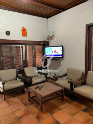 Imagem Casa com 4 Quartos para Temporada, em Centro - Bombinhas Imagem Casa com 4 Quartos para Temporada, em Centro - Bombinhas