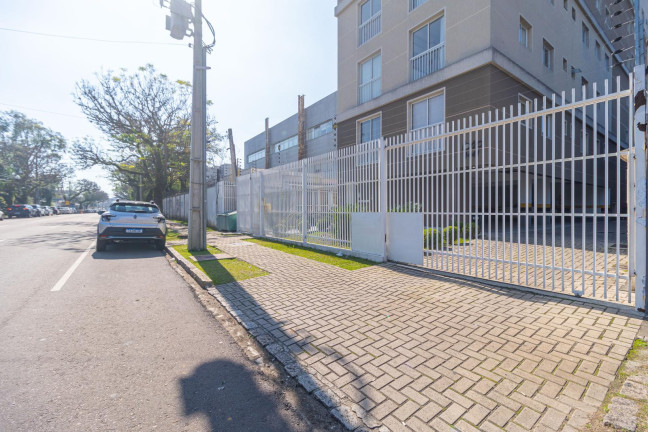 Imagem Imóvel com 1 Quarto para Alugar, 31 m² em Rebouas - Curitiba Imagem Imóvel com 1 Quarto para Alugar, 31 m² em Rebouas - Curitiba