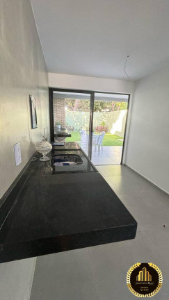 Imagem Casa com 4 Quartos à Venda, 231 m² em Guaribas - Eusébio