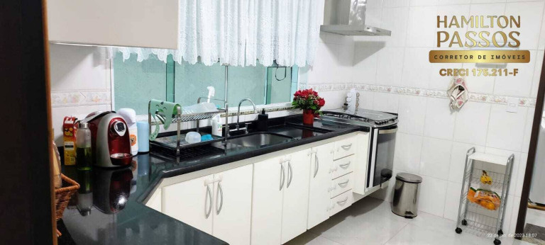 Imagem Casa com 3 Quartos à Venda, 186 m² em Vila Alzira - Santo André