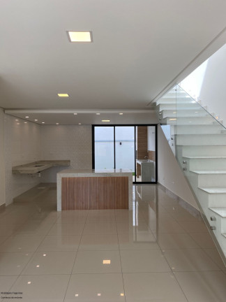 Imagem Sobrado com 3 Quartos à Venda, 147 m² em Jardim Das Hortênsias - Poços De Caldas
