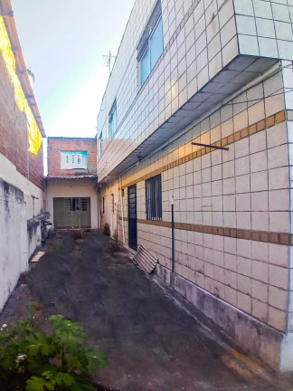 Imagem Casa com 6 Quartos à Venda, 240 m² em Bultrins - Olinda