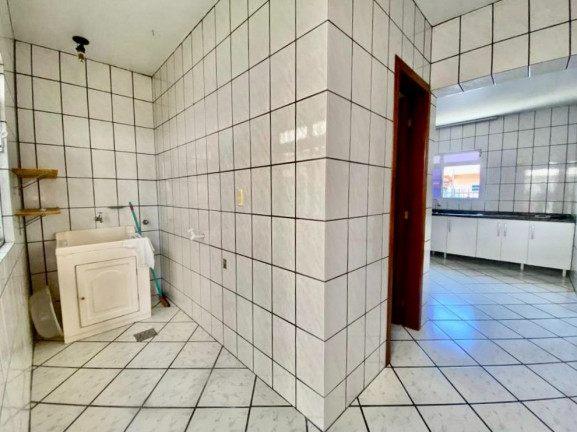 Imagem Casa com 3 Quartos à Venda, 264 m² em Kobrasol - São José
