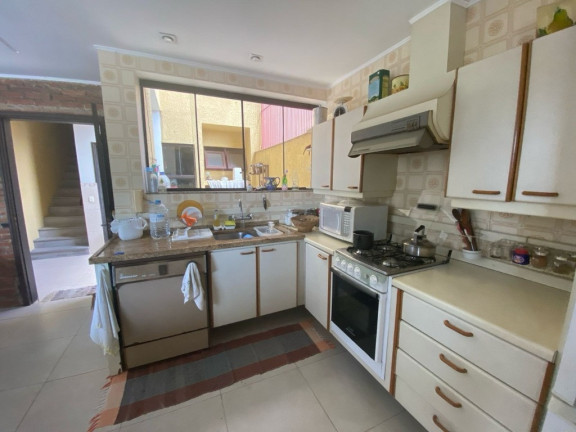 Imagem Casa com 3 Quartos à Venda, 293 m² em Jardim Do Salso - Porto Alegre Imagem Casa com 3 Quartos à Venda, 293 m² em Jardim Do Salso - Porto Alegre