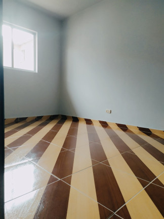 Imagem Imóvel com 3 Quartos à Venda, 134 m² em Capão Raso - Curitiba Imagem Imóvel com 3 Quartos à Venda, 134 m² em Capão Raso - Curitiba