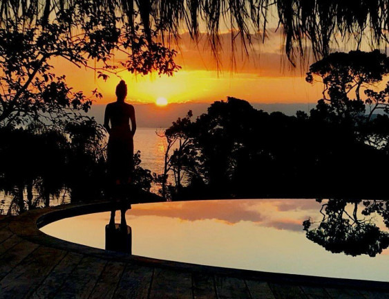 Imagem Casa com 5 Quartos à Venda, 900 m² em Centro - Ilhabela Imagem Casa com 5 Quartos à Venda, 900 m² em Centro - Ilhabela