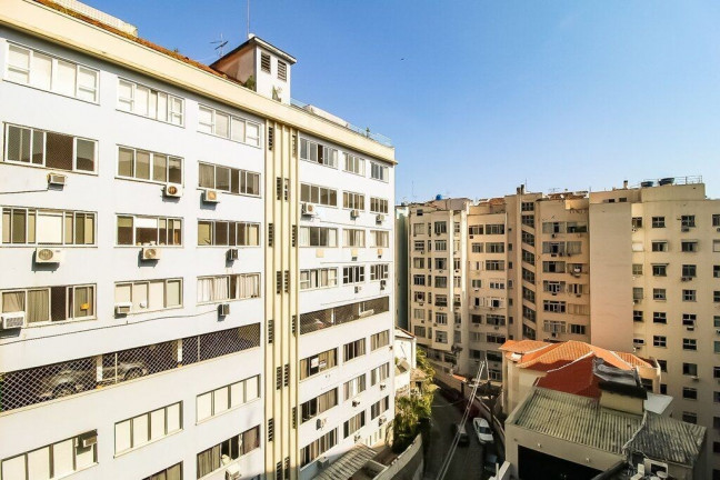 Imagem Imóvel com 2 Quartos à Venda, em Copacabana - Rio De Janeiro Imagem Imóvel com 2 Quartos à Venda, em Copacabana - Rio De Janeiro