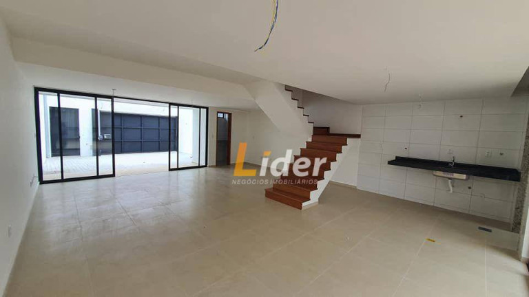 Imagem Casa com 3 Quartos à Venda, 238 m² em Aeroporto - Juiz De Fora