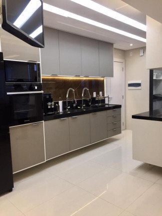 Imagem Imóvel com 4 Quartos à Venda, 200 m² em Umarizal - Belém Imagem Imóvel com 4 Quartos à Venda, 200 m² em Umarizal - Belém