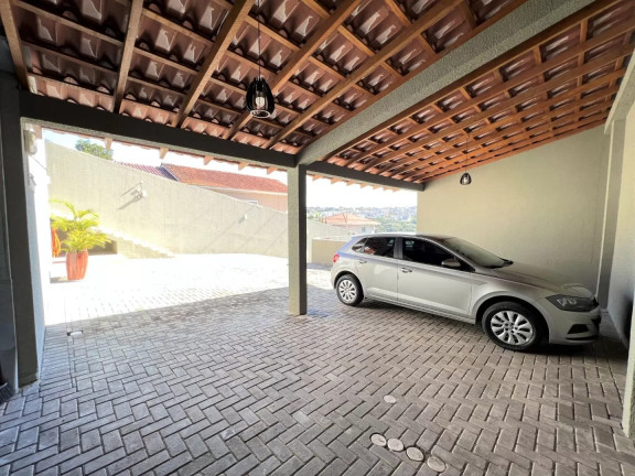 Imagem Casa com 3 Quartos à Venda, 250 m² em Uvaranas - Ponta Grossa Imagem Casa com 3 Quartos à Venda, 250 m² em Uvaranas - Ponta Grossa