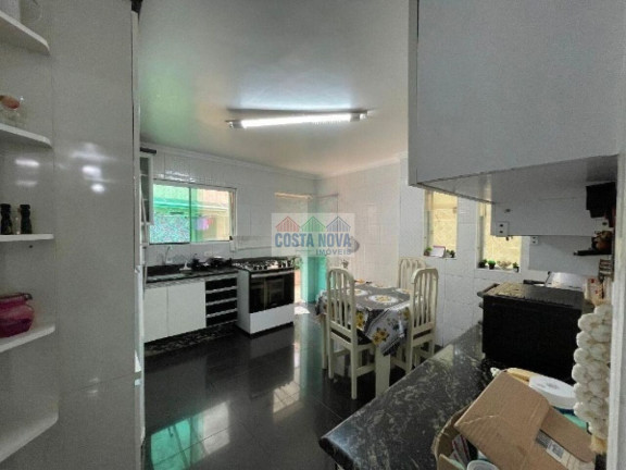 Imagem Casa com 3 Quartos à Venda, 208 m² Imagem Casa com 3 Quartos à Venda, 208 m²