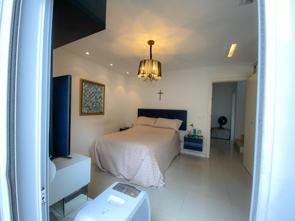 Imagem Casa de Condomínio com 3 Quartos à Venda, 238 m² em Santo Inácio - Curitiba Imagem Casa de Condomínio com 3 Quartos à Venda, 238 m² em Santo Inácio - Curitiba