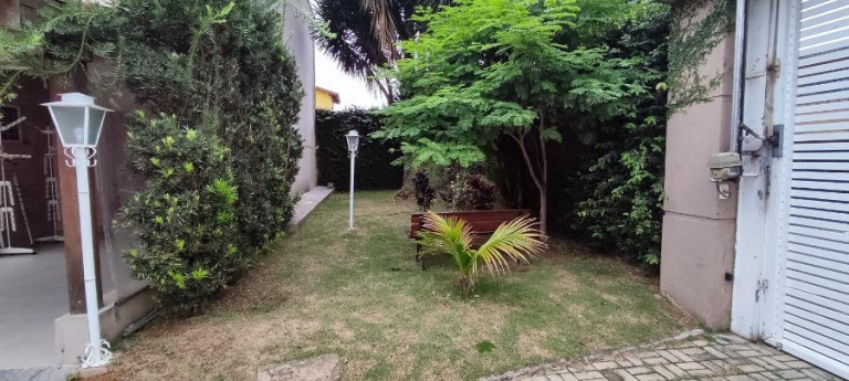 Imagem Sobrado com 2 Quartos à Venda, 100 m² em Vila Jacuí - São Paulo Imagem Sobrado com 2 Quartos à Venda, 100 m² em Vila Jacuí - São Paulo