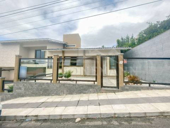 Imagem Casa com 3 Quartos à Venda, 335 m² em Coqueiros - Florianópolis