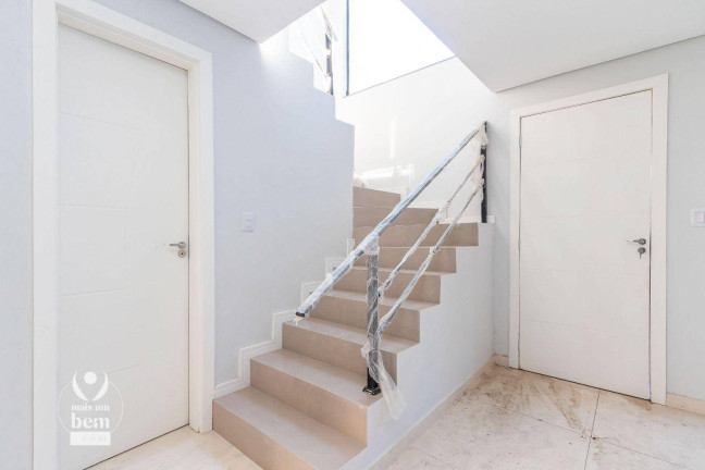 Imagem Sobrado com 3 Quartos à Venda, 105 m² em Uberaba - Curitiba