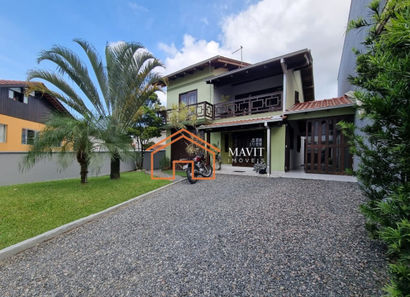 Casa com 4 Quartos à Venda, 240 m² em Costa E Silva - Joinville