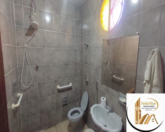 Imagem Casa com 5 Quartos à Venda, 240 m² em Jardim Dos Comerciários (venda Nova) - Belo Horizonte