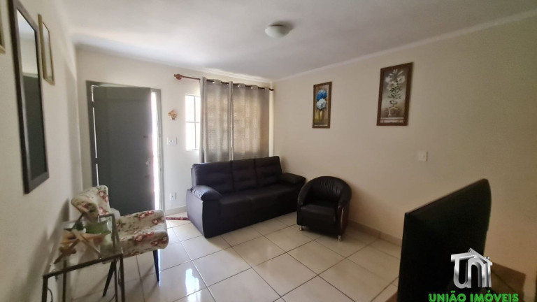 Imagem Casa com 2 Quartos à Venda, 74 m² em Vila Mota - Bragança Paulista Imagem Casa com 2 Quartos à Venda, 74 m² em Vila Mota - Bragança Paulista