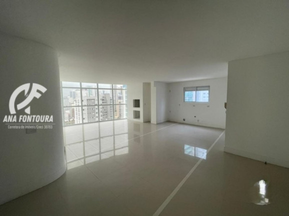 Apartamento com 3 Quartos à Venda, 133 m² em Centro - Balneário Camboriú