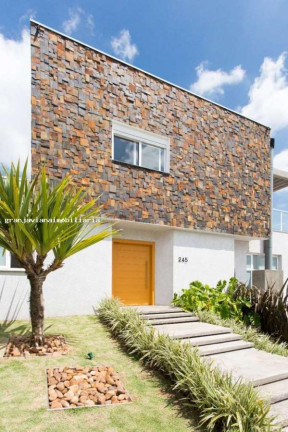 Imagem Casa à Venda, em São Paulo 2 - Cotia Imagem Casa à Venda, em São Paulo 2 - Cotia