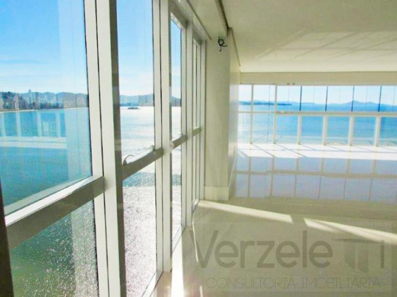 Imagem Apartamento com 4 Quartos à Venda, 237 m² em Centro - Balneário Camboriú Imagem Apartamento com 4 Quartos à Venda, 237 m² em Centro - Balneário Camboriú