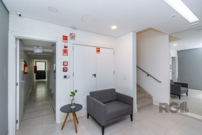 Imagem Apartamento com 1 Quarto para Alugar, 42 m² em Centro Histórico - Porto Alegre Imagem Apartamento com 1 Quarto para Alugar, 42 m² em Centro Histórico - Porto Alegre