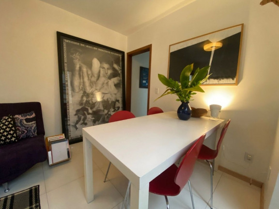 Imagem Imóvel com 2 Quartos à Venda, 77 m² em Higienópolis - Porto Alegre Imagem Imóvel com 2 Quartos à Venda, 77 m² em Higienópolis - Porto Alegre