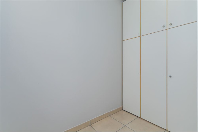 Imagem Imóvel com 2 Quartos à Venda, em Menino Deus - Porto Alegre Imagem Imóvel com 2 Quartos à Venda, em Menino Deus - Porto Alegre
