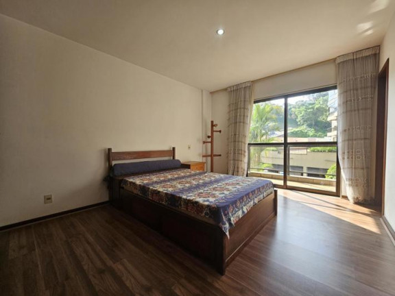 Imagem Apartamento com 4 Quartos à Venda, 144 m² em Várzea - Teresópolis