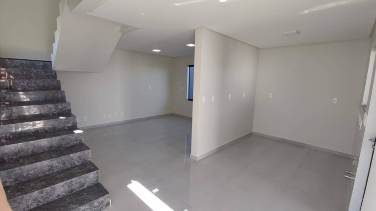 Imagem Sobrado com 3 Quartos à Venda, 92 m² em Floresta - Cascavel Imagem Sobrado com 3 Quartos à Venda, 92 m² em Floresta - Cascavel