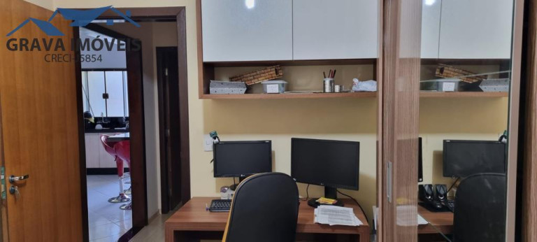 Imagem Casa com 3 Quartos à Venda, 249 m² em Vila Santa Izabel - Maringá Imagem Casa com 3 Quartos à Venda, 249 m² em Vila Santa Izabel - Maringá