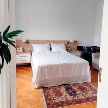 Imagem Imóvel com 3 Quartos à Venda, 270 m² em Moinhos De Vento - Porto Alegre Imagem Imóvel com 3 Quartos à Venda, 270 m² em Moinhos De Vento - Porto Alegre
