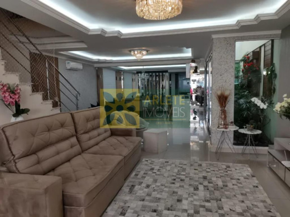 Imagem Sobrado com 3 Quartos à Venda, 191 m² em Balneário Perequê - Porto Belo Imagem Sobrado com 3 Quartos à Venda, 191 m² em Balneário Perequê - Porto Belo