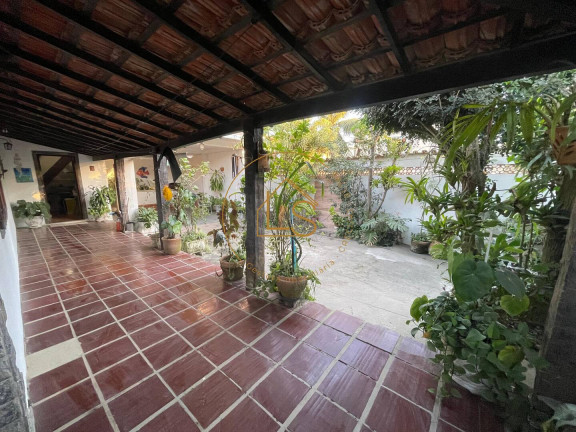 Imagem Casa com 3 Quartos à Venda, 325 m² em Morro Do Milagre - São Pedro Da Aldeia Imagem Casa com 3 Quartos à Venda, 325 m² em Morro Do Milagre - São Pedro Da Aldeia