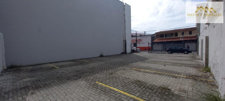 Imagem Imóvel Comercial à Venda, 336 m² em Guararapes - Fortaleza Imagem Imóvel Comercial à Venda, 336 m² em Guararapes - Fortaleza