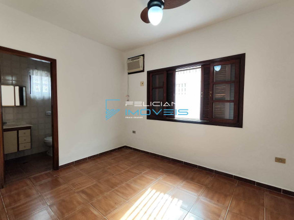 Imagem Casa com 2 Quartos à Venda, 120 m² em Guilhermina - Praia Grande Imagem Casa com 2 Quartos à Venda, 120 m² em Guilhermina - Praia Grande