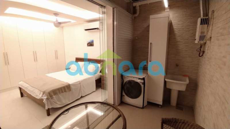 Imagem Apartamento com 1 Quarto à Venda, 50 m² em Copacabana - Rio De Janeiro Imagem Apartamento com 1 Quarto à Venda, 50 m² em Copacabana - Rio De Janeiro