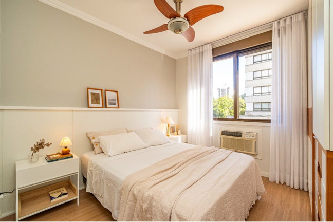 Imagem Apartamento com 3 Quartos à Venda, 94 m² em Menino Deus - Porto Alegre Imagem Apartamento com 3 Quartos à Venda, 94 m² em Menino Deus - Porto Alegre