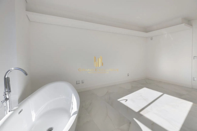 Imagem Apartamento com 4 Quartos à Venda, 167 m² em Centro - Balneário Camboriú Imagem Apartamento com 4 Quartos à Venda, 167 m² em Centro - Balneário Camboriú