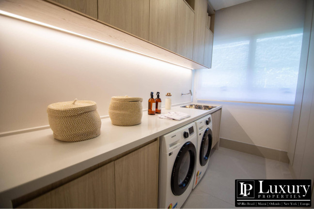 Imagem Apartamento com 3 Quartos à Venda,  em Moema - São Paulo