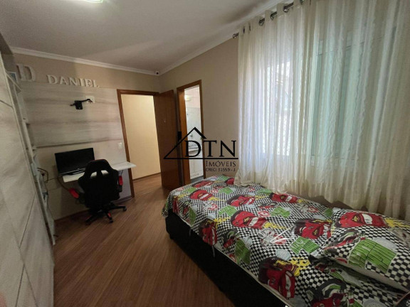 Imagem Casa com 3 Quartos à Venda, 239 m² em Vila Scarpelli - Santo André