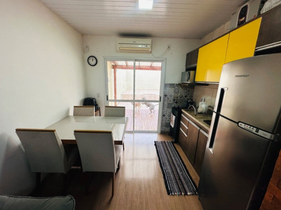 Imagem Casa com 2 Quartos à Venda, 48 m² em Restinga - Porto Alegre Imagem Casa com 2 Quartos à Venda, 48 m² em Restinga - Porto Alegre