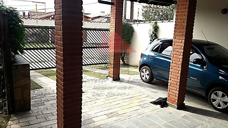 Imagem Casa com 8 Quartos à Venda, 450 m² em Maria Helena Novaes - Peruíbe Imagem Casa com 8 Quartos à Venda, 450 m² em Maria Helena Novaes - Peruíbe
