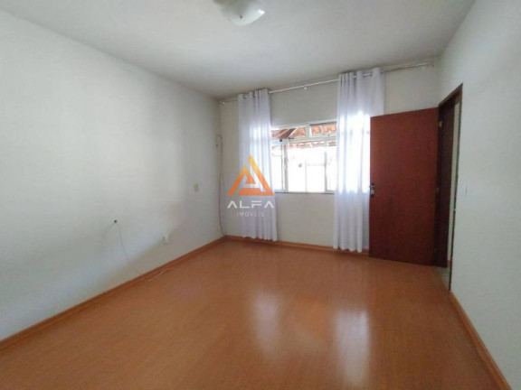Imagem Casa com 4 Quartos à Venda, 300 m² Imagem Casa com 4 Quartos à Venda, 300 m²
