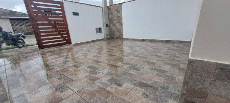 Imagem Casa com 2 Quartos à Venda, 60 m² em Jardim Leonor - Mongaguá Imagem Casa com 2 Quartos à Venda, 60 m² em Jardim Leonor - Mongaguá